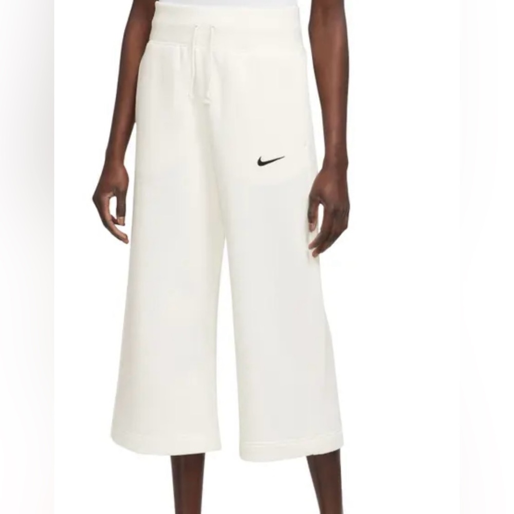 White XS Nike womens Sportswear Jersey capri Pants